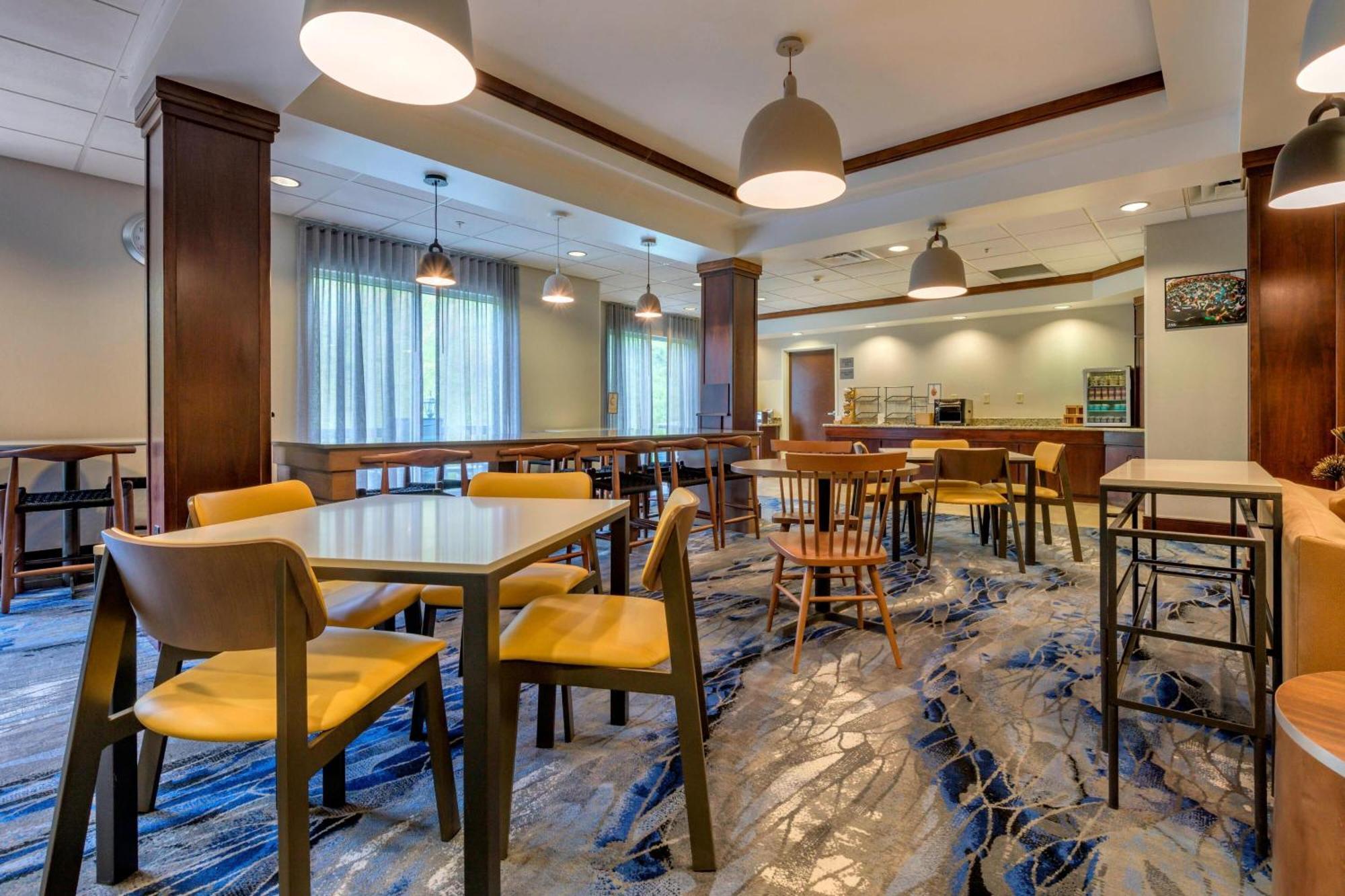 Fairfield Inn & Suites By Marriott Slippery Rock Экстерьер фото