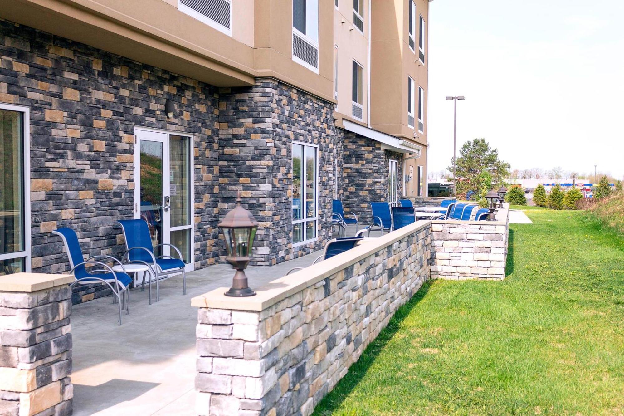 Fairfield Inn & Suites By Marriott Slippery Rock Экстерьер фото